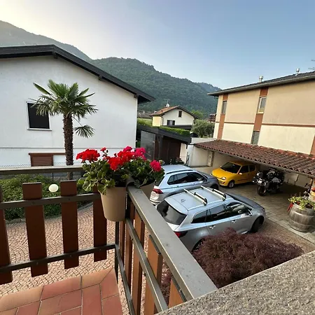 Casa Gioia בית נופש Besano